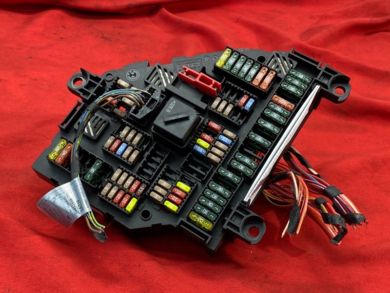 BMW F06 F10 F12 5/6/7 Series Rear Trunk Power Distribution Fuse Relay Box OEM✅