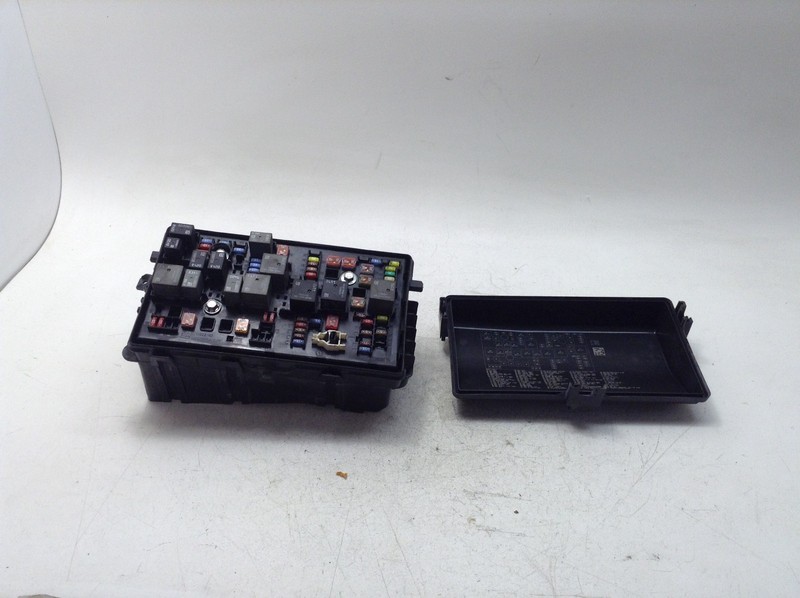 11-16 CHEVROLET CRUZE 1.4L ENGINE FUSE RELAY BOX OEM
