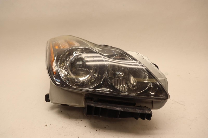 2011-2013 INFINITI G37 FRONT RIGHT PASSENGER SIDE HEADLIGHT XENON LAMP OEM