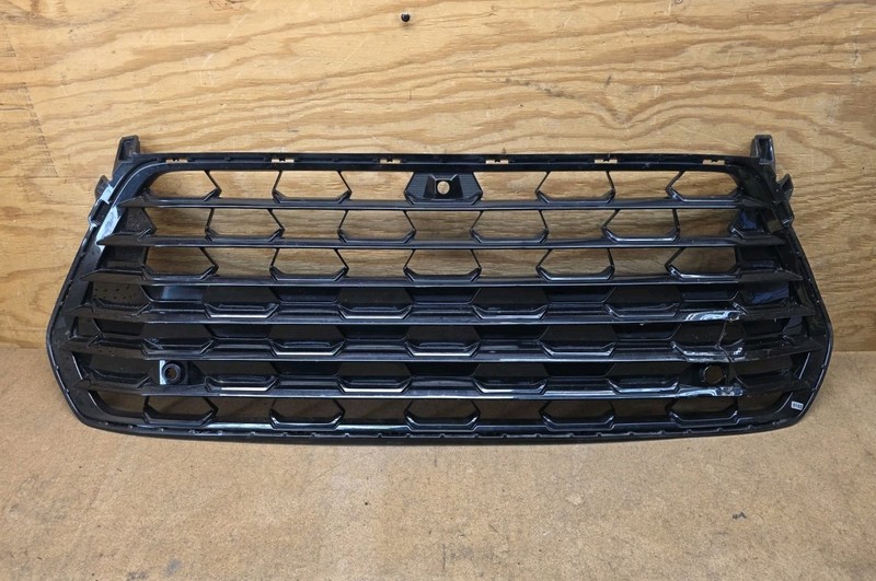 2024 2025 Toyota Grand Highlander Front Bumper Lower Grille 531120E350 OEM DAMAG
