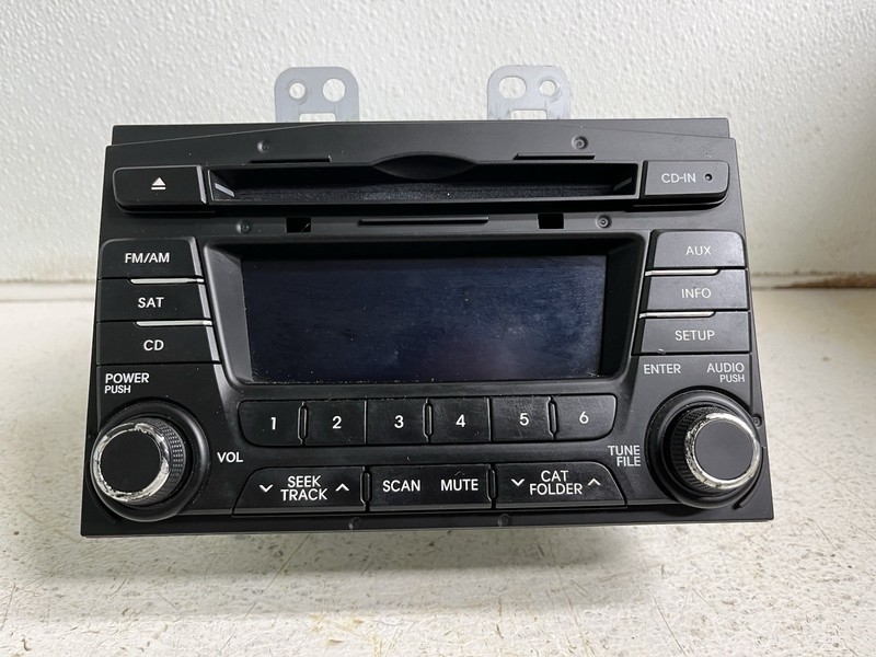 2011-2013 Kia Optima Radio Stereo 2 DIN AMFM NON-NAV NON-HD 8 Speaker CD Disc