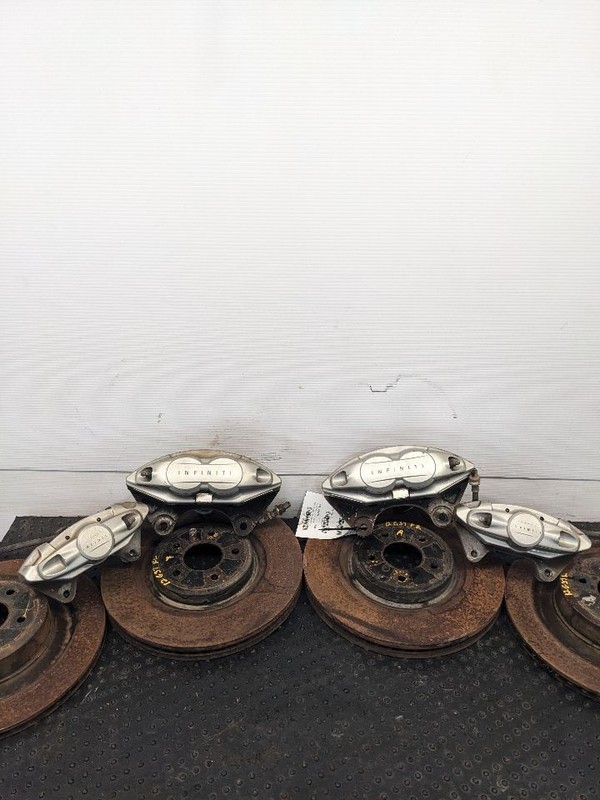 07-21 Infiniti G37 M37 Q50 Q60 Q70 Z34 Sport Full Akebono Brake Caliper Rotors