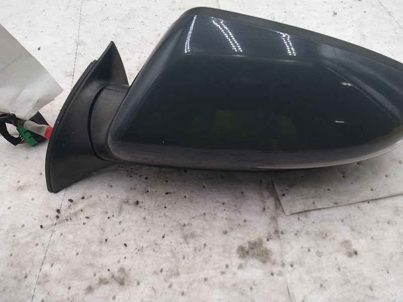 Used Left Door Mirror fits: 2016 Kia Forte Power Htbk manual folding w/turn sign