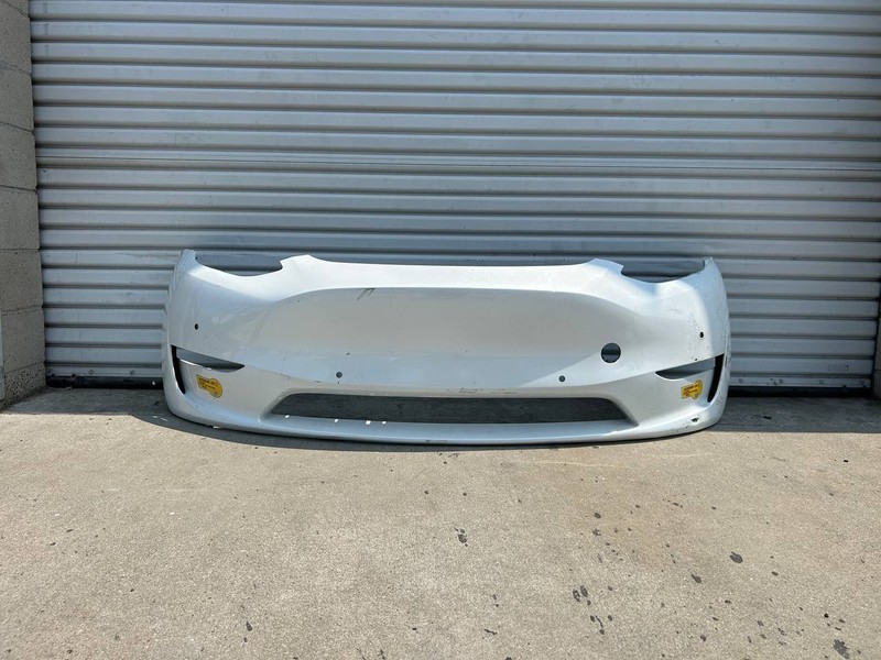 Front Bumper Cover Pearl White 2020-2021 Tesla Model Y 1606840-17-A OEM
