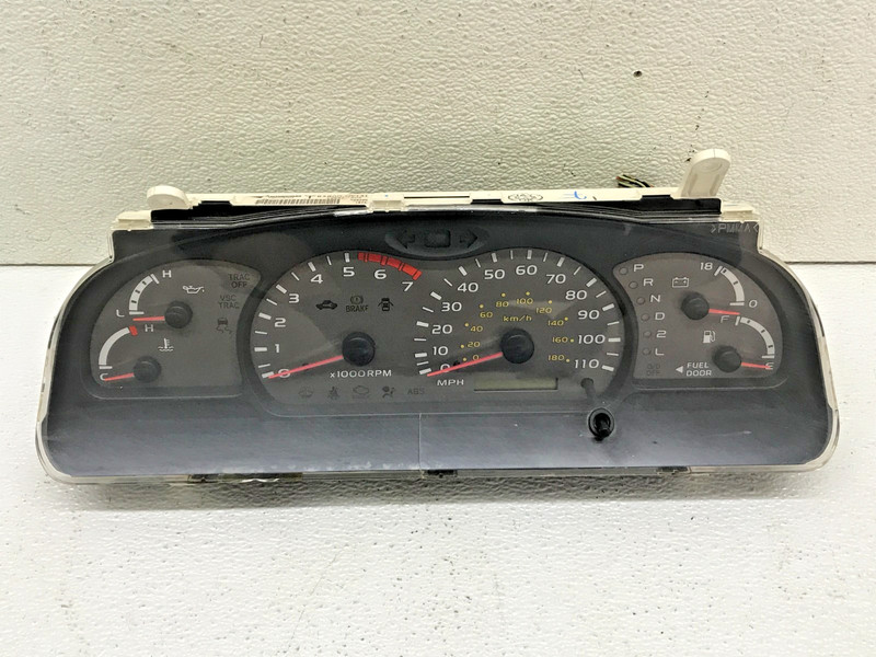 01-04 Toyota Sequoia Speedometer Instrument Gauge Cluster 83800-0C131