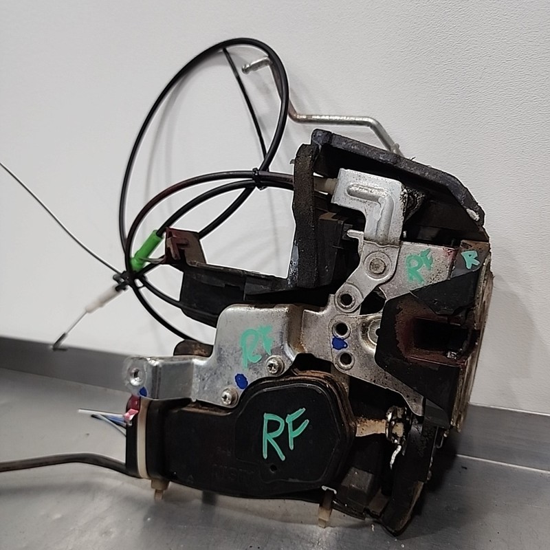RF 00 - 04 TOYOTA TUNDRA ACCESS CAB FRONT RIGHT DOOR LATCH LOCK ACTUATOR OEM