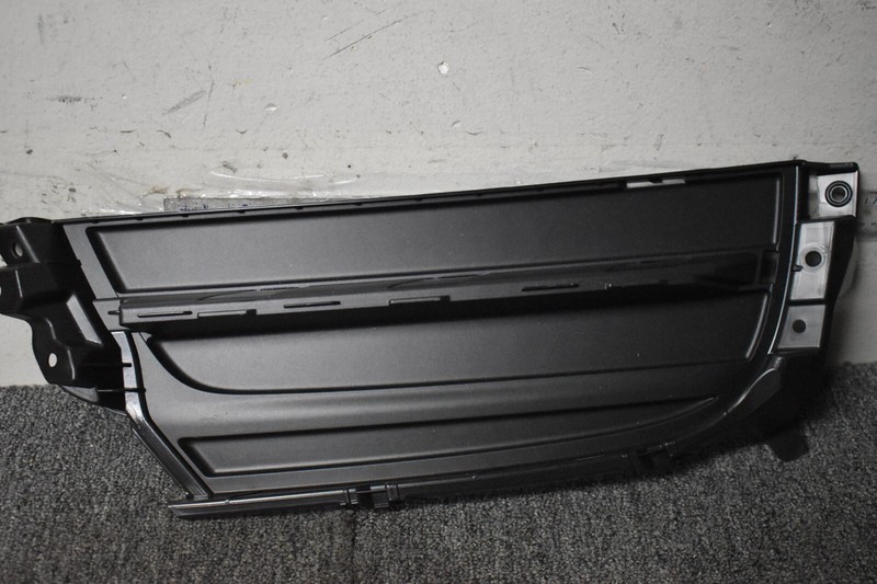 2017-2020 PORSCHE PANAMERA 4 LEFT SIDE INSERT FACTORY OEM