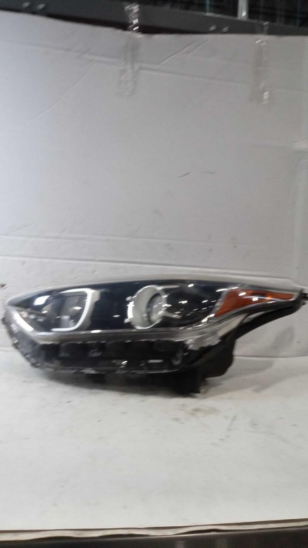 2019 KIA Forte Left Headlight Assembly Black OEM Used SCRATCHED 55K Miles