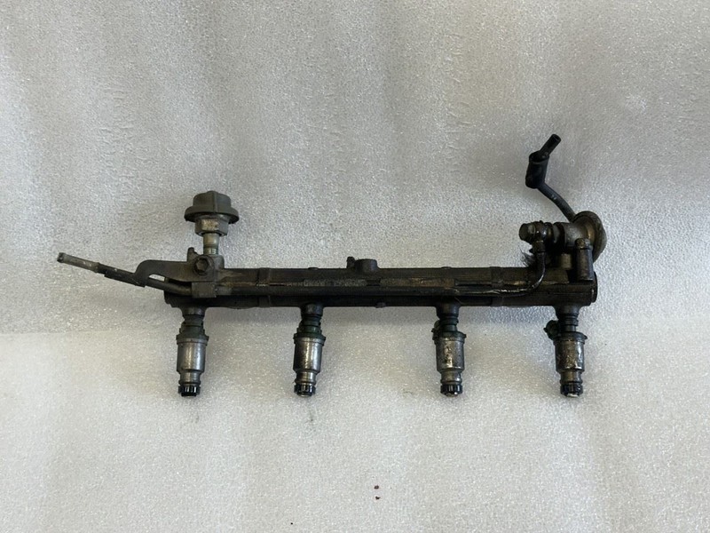 1992 1993 TOYOTA CELICA GT-S FUEL INJECTORS WITH RAIL 5S-FE 2.2L 23209-74100