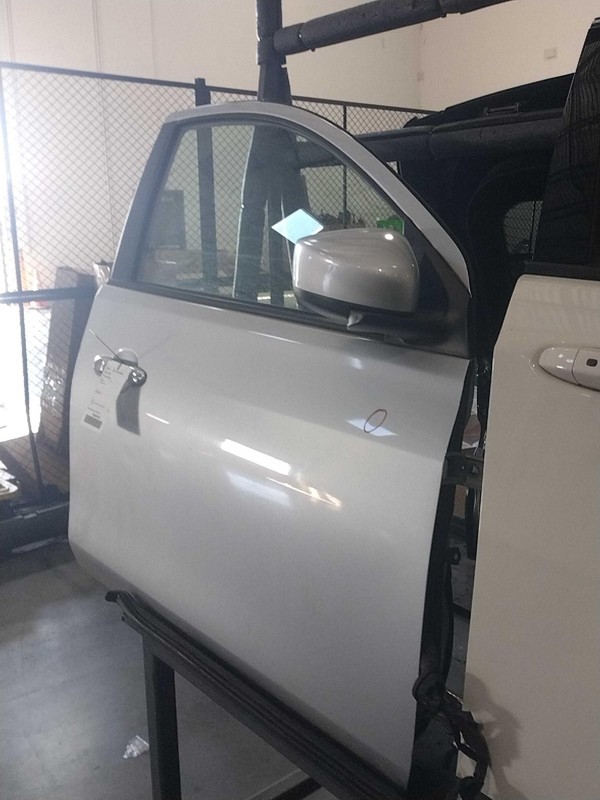 2015 Nissan Versa Right Front Door Silver OEM 438363 Used 111K Miles