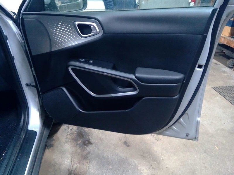 SOUL 2021 Passenger Right Front Door Trim Panel 1754908