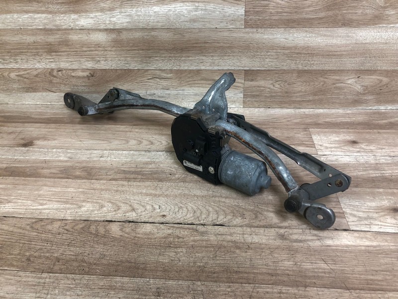 BMW F01 F02 F10 528 550 740 750 M5 OEM FRONT WINDSHIELD WIPER WITH MOTOR 09-15 9