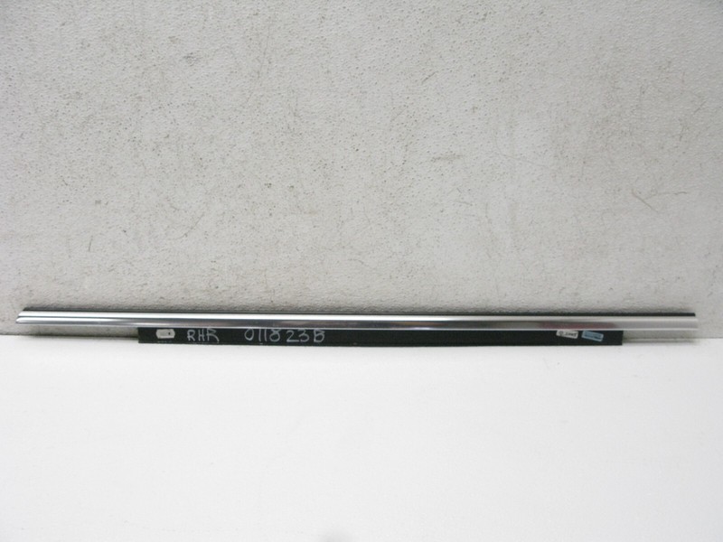 12-18 AUDI C7 A6 S6 EXTERIOR DOOR TRIM BELT MOLDING REAR RIGHT OEM 011823B