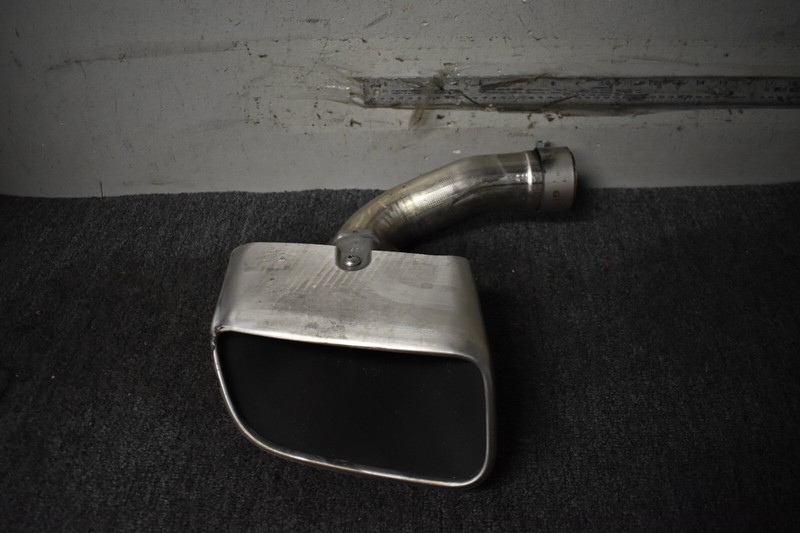 2019-2021 PORSCHE CAYENNE REAR RIGHT SIDE EXHAUST TAIL PIPE FACTORY OEM