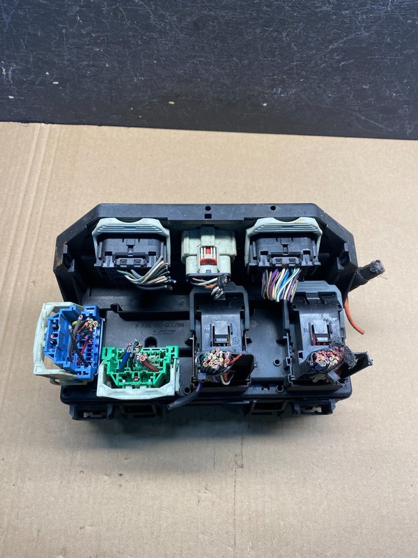 2011 2014 Dodge Durango Grand CherokeeFusebox Fuse Box Relay Module AE6296 DW
