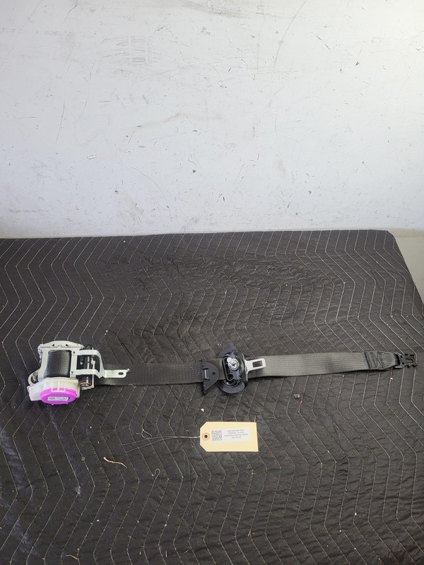 Used Oem Gmc Left Driver Front Seat Belt Retractor for 2018-2024 Terrain