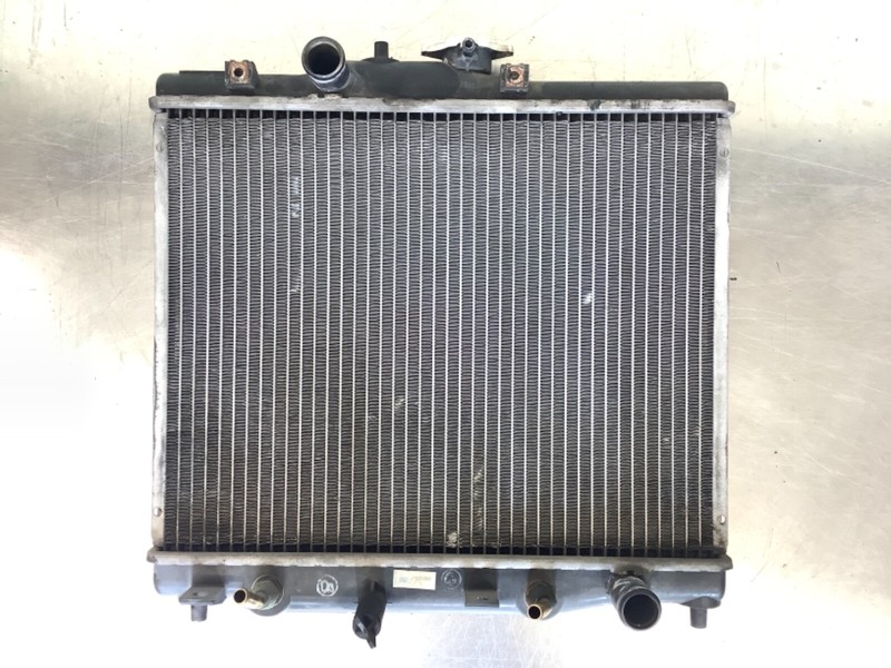 00-06 Insight AT CVT Engine Cooling Radiator With The Cap Used Aftermarket