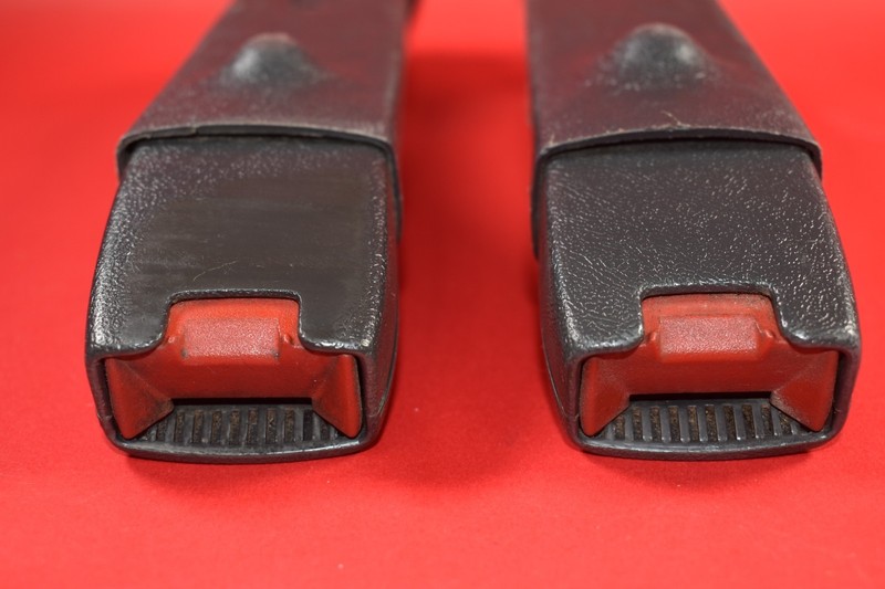 1993-1995 FIREBIRD/CAMARO FRONT SEATBELT BUCKLES Set EBONY OEM *16817202GM* LT1