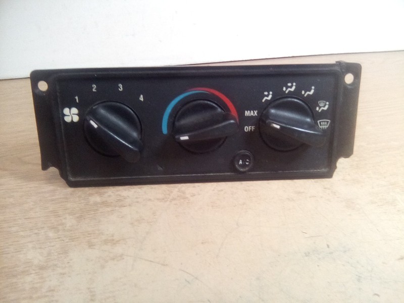 International 9200 Climate Control 3518702C93 "READ DESCRIPTION"