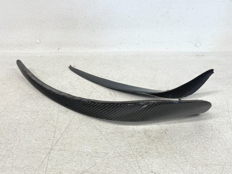⭐14-19 MERCEDES CLA45 AMG FRONT LEFT BUMPER SPOILER WING CRABON TRIM OEM LOT2645