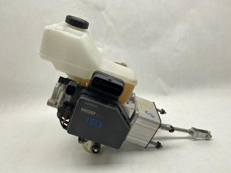 Brake Master Cylinder 4x2 Fits 2017-2021 Nissan Titan Platinum Reserve 86828