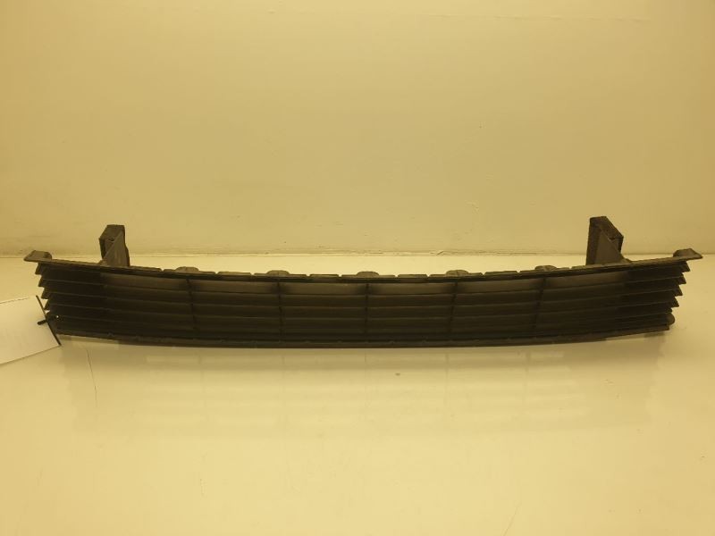 12-14 TOYOTA PRIUS V THREE LOWER CENTER MOUNTED GRILLE