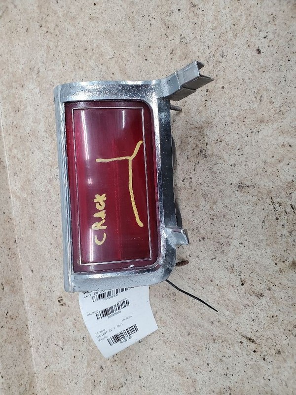 Passenger Right Tail Light Fits 75-79 LINCOLN & TOWN CAR 306358