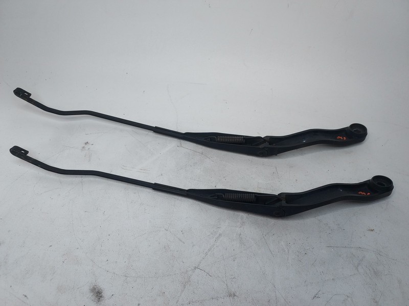 2007-2007 Saturn Vue Hybrid Set LH RH Driver Passenger Windshield Wiper Arms OEM