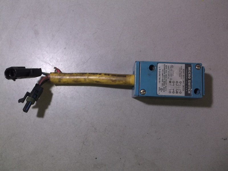 Micro Switch Heavy Duty Limit Switch LSQUB7N191 108-4901 *FREE SHIPPING*