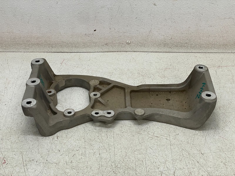 2017 2018 Maserati Levante Automatic Transmission Mount Bracket Brace 1442 OEM