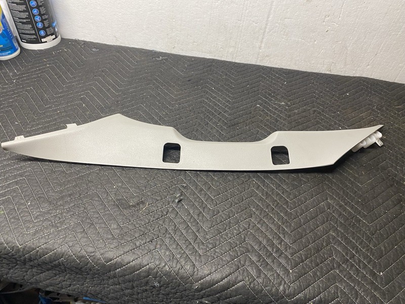 09-14 Ford E250 Front Left A Pillar Grab Handle Trim Panel Gray OEM