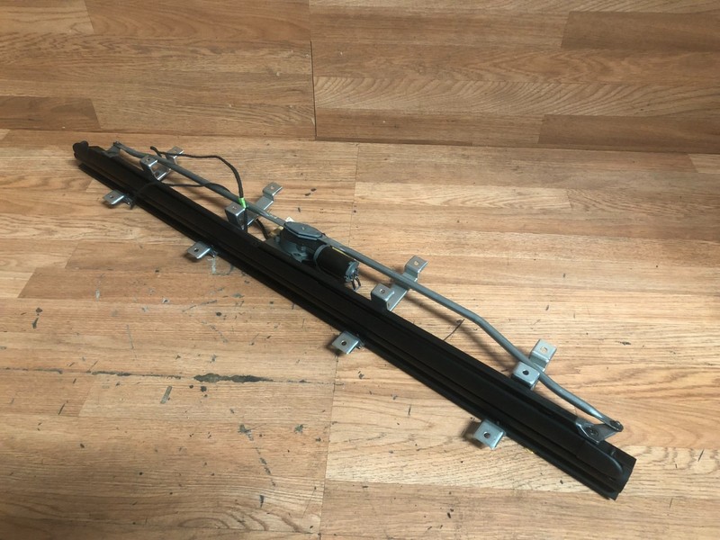 MASERATI QUATTROPORTE M139 OEM REAR ELECTRIC SUNSHADE WINDOW BLIND CURTAIN 04-13