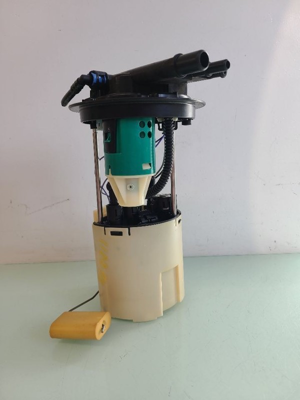 Fuel Pump Assembly 3.6L Fits 05-06 ALLURE 557028