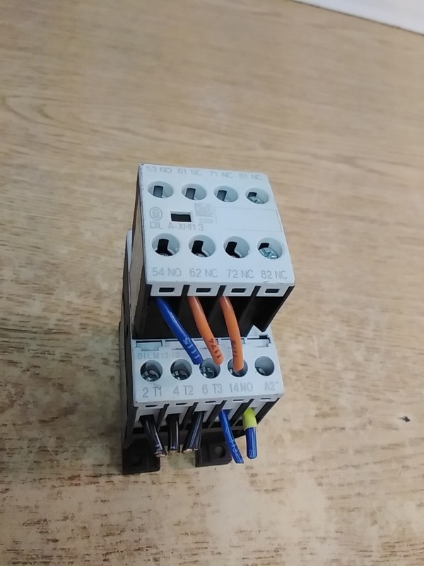 Moeller DIL LM12-10 Contactor W/ A-XHI13 Contact Block