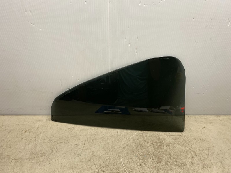 2003-2005 MERCEDES BENZ ML350 LEFT REAR DOOR VENT WINDOW GLASS OEM