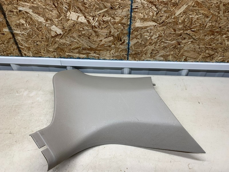 2005-2010 JEEP GRAND CHEROKEE LEFT DRIVER SIDE REAR UPPER D PILLAR TRIM COVER
