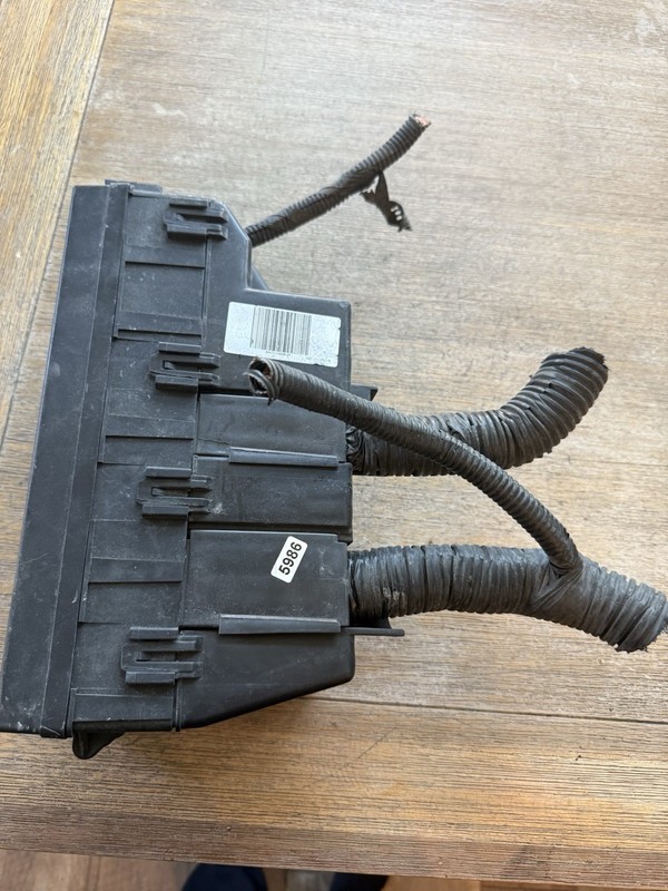 2011 LINCOLNMKX Cabin Fuse Box 3.7L
