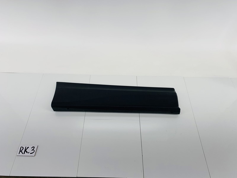 18-24 CHEVROLET EQUINOX REAR RIGHT SIDE EXTERIOR DOOR LOWER MOLDING COVER OEM