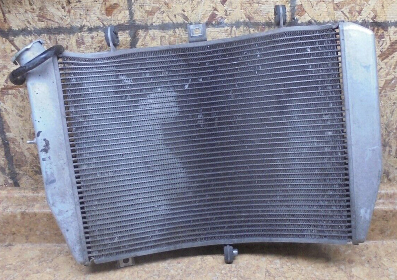 2004 Suzuki GSX-R600 GSXR6 GSXR 600 Radiator Coolant Engine Cooling Cooler Motor