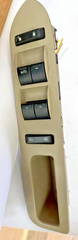 2005-2007 Mercury Montego Power Window Master Switch P/N: 54G13-5422897-A
