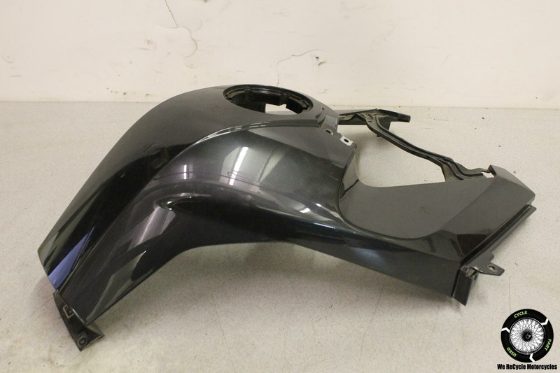 2007 BMW K1200GT ABS GAS TANK FUEL CELL COVER FAIRING COVER SHROUD K 2000 GT 07