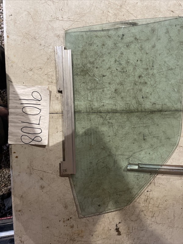 1986-1991 MERCEDES W126 560SEL 420SEL FRONT DOOR GLASS WINDOW RIGHT SIDE OEM