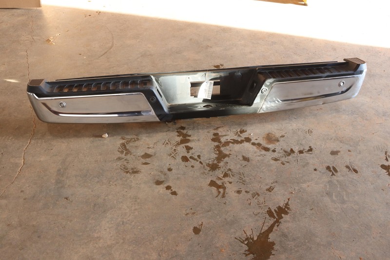 2021 FORD F150 REAR BUMPER CHROME STEP PAD PLASTIC W/ PARKING ASSIST OEM