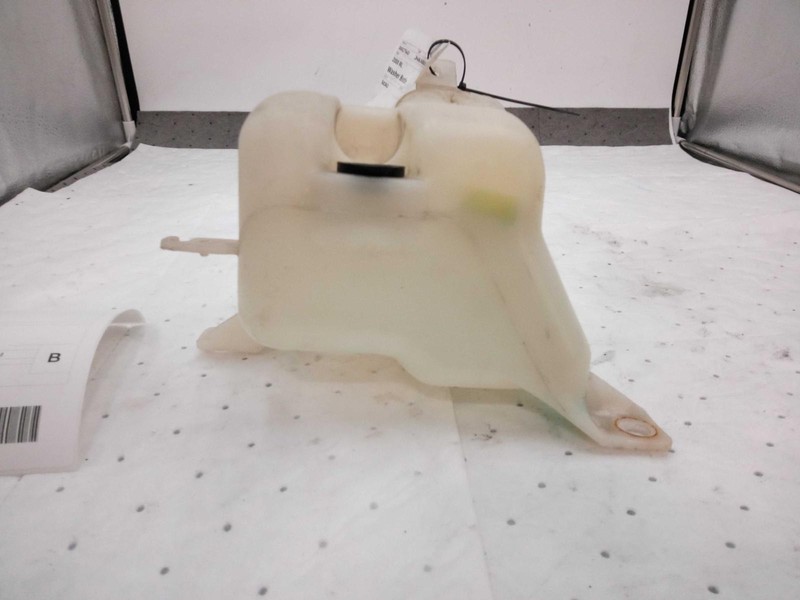 Used Washer Fluid Reservoir fits: 2000 Acura RlGrade B