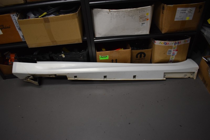 2011-2012 INFINITI M37 COVER SILL LEFT SIDE FACTORY OEM