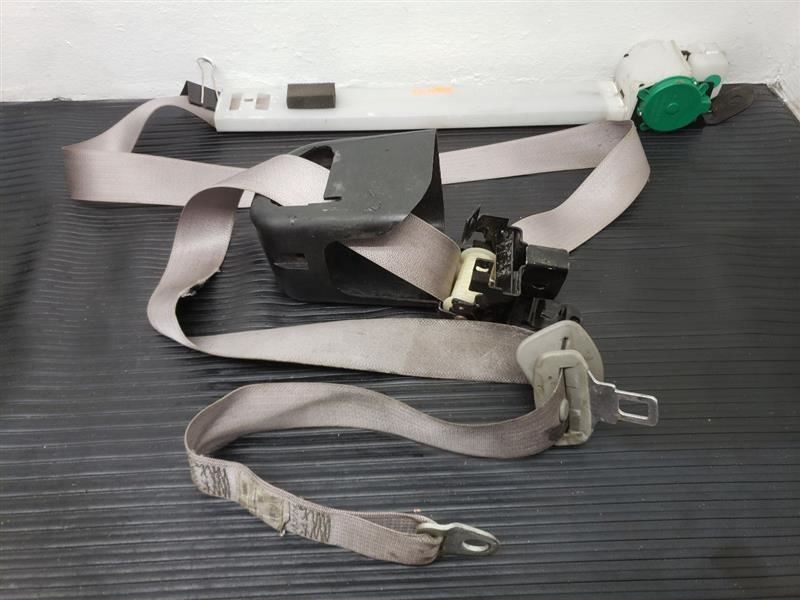 01-02 GMC Yukon Denali Front Left Driver Seat Belt Retractor Gray OEM 19121705