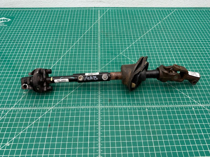 13-16 Cadillac ATS RWD STEERING COLUMN LOWER SHAFT JOINT CONNECTOR OEM