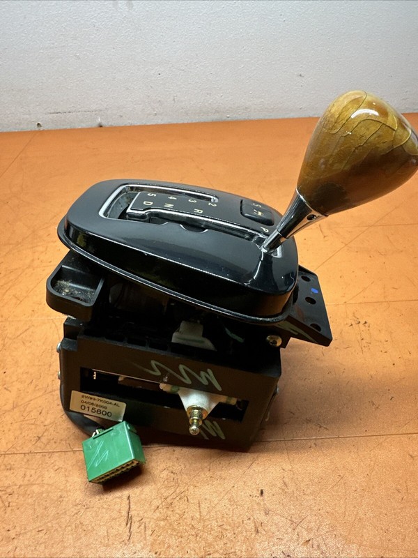 2W937K004AL | 04 - 09 JAGUAR XJ8 XJ8L VANDEN PLAS SHIFTER AT