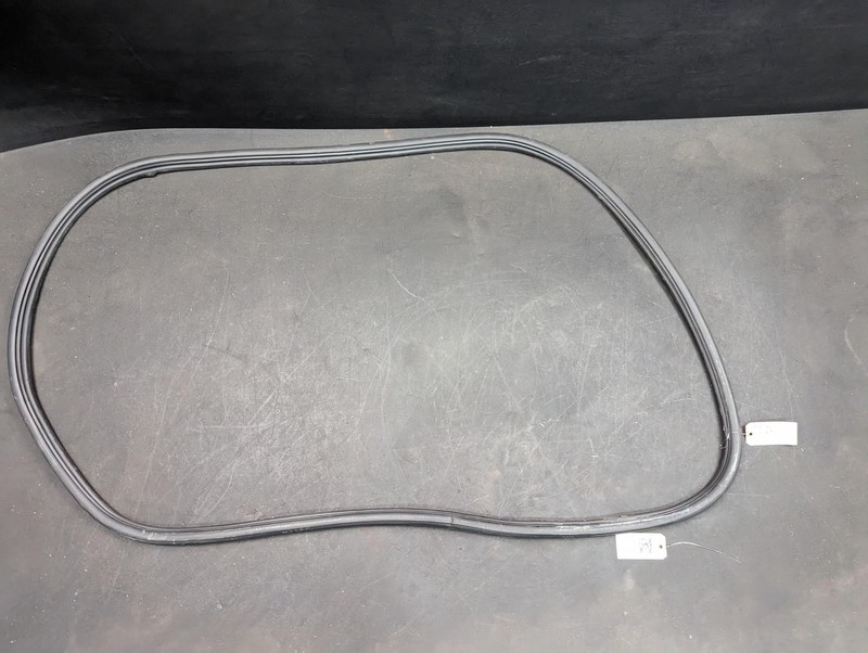 Rear Trunk Tailgate Weatherstrip 2018 Ford Explorer BB5Z-78404A06 2011-2017 2019