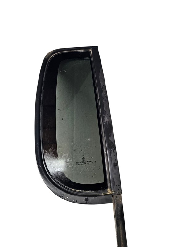 2003 Dakota Crewcab Passenger Right Rear Door Glass